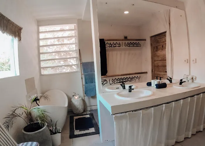 Tropical Hideaway * Seminyak (Bali)